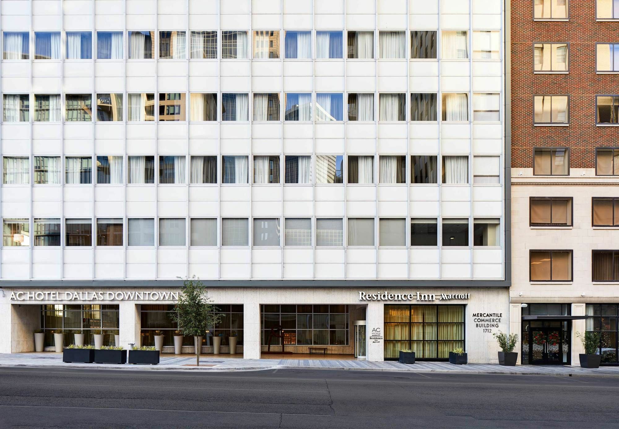 Residence Inn By Marriott Dallas Downtown Exterior photo